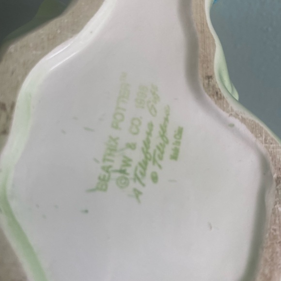 Just in time for Easter!Telefloral Beatrix Potter Peter Rabbit Planter 28 Years! - Picture 4 of 5